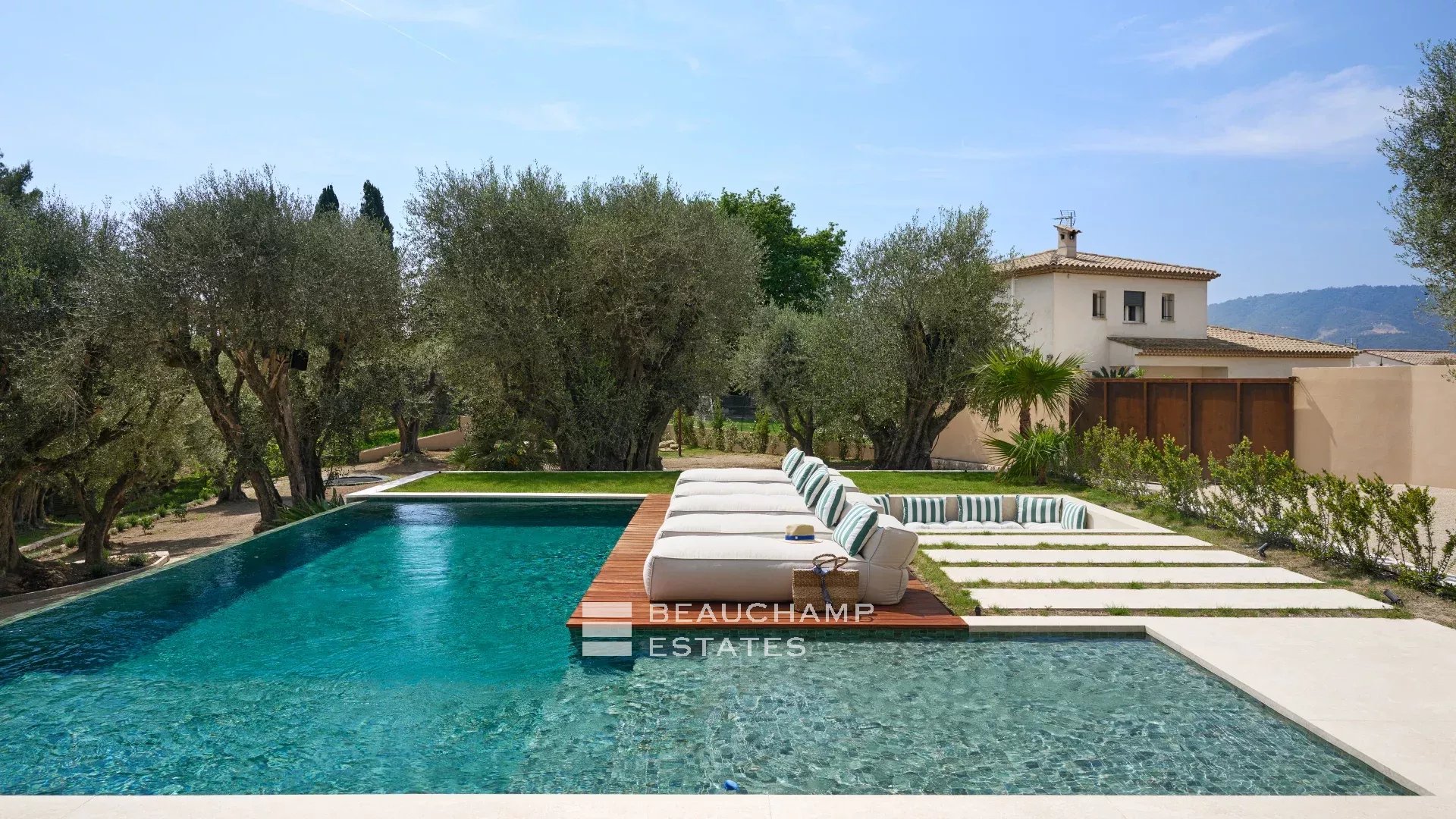 Villa contemporaine de 5 chambres proche de Mougins