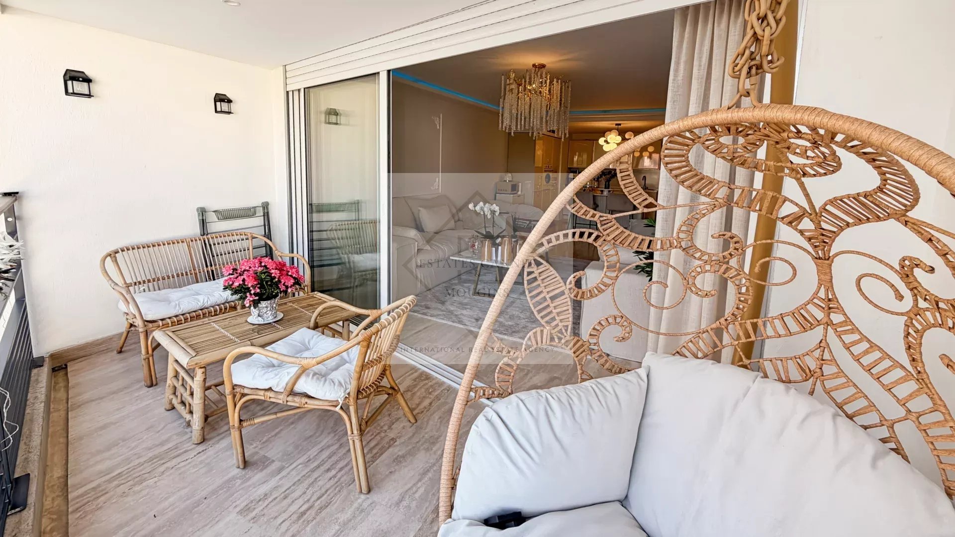 Bien rare — Appartement rénové proche du Palais des Festivals