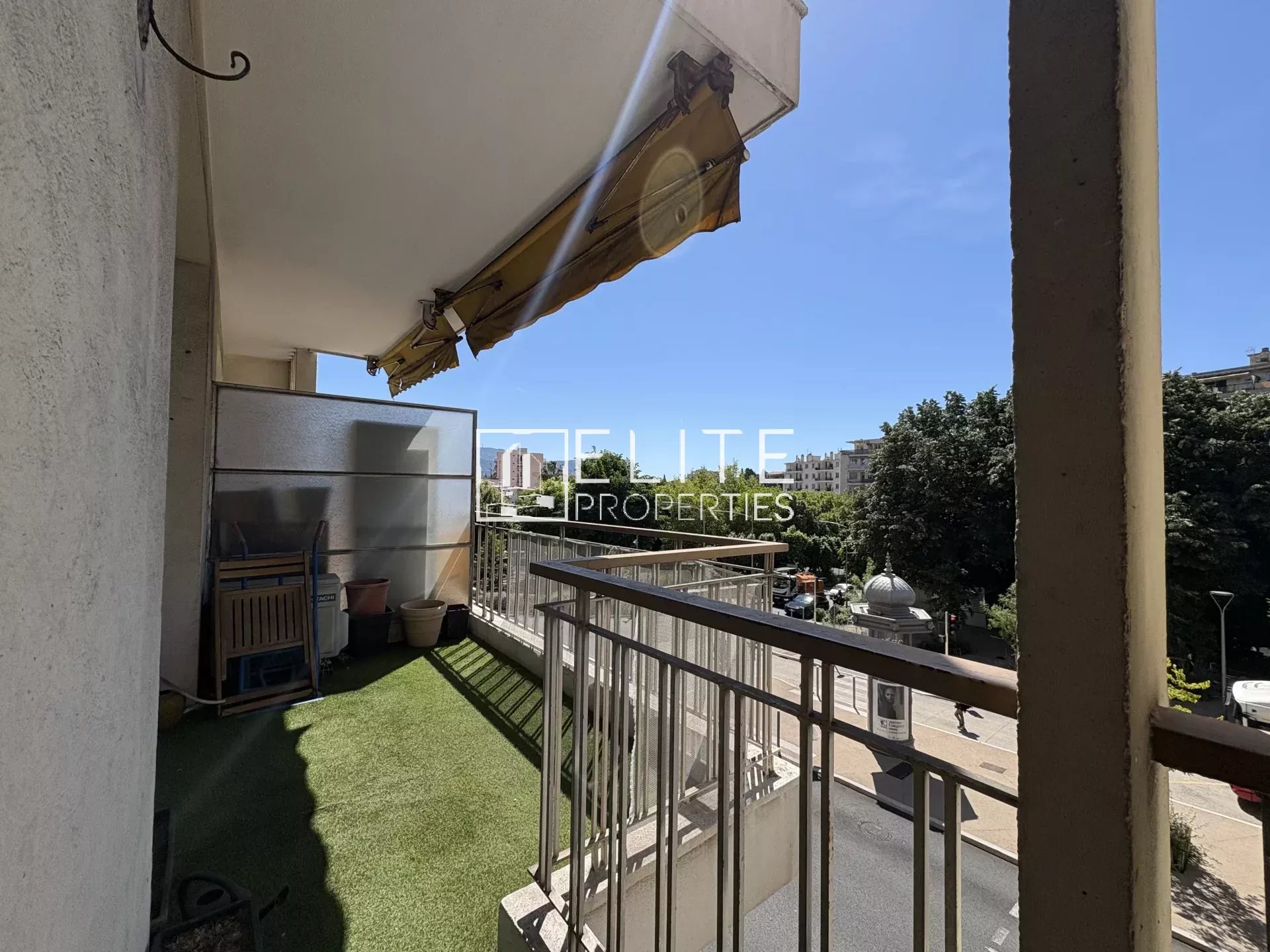 Grand 2 pièces, 46m2 avec terrasse