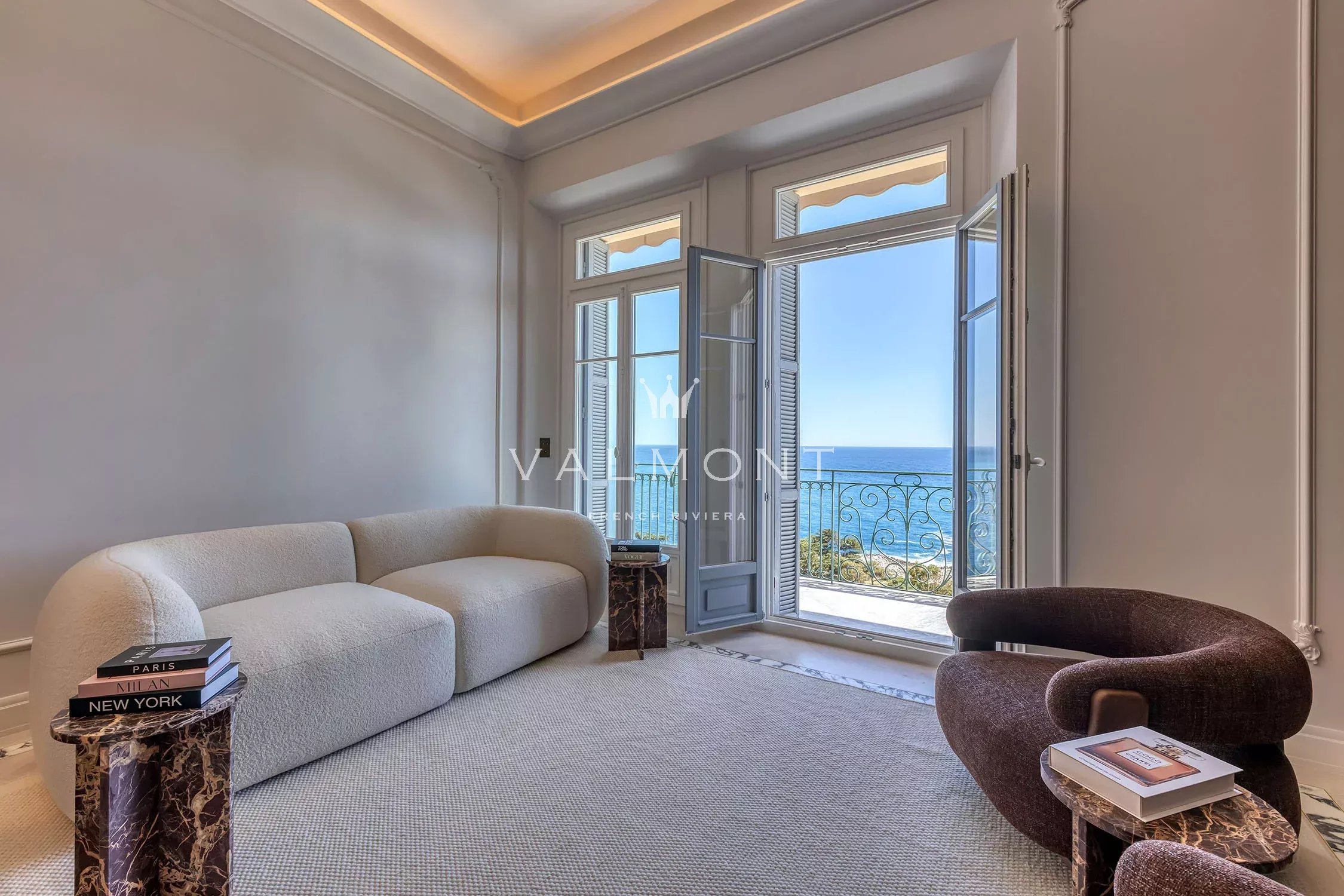 Appartement Belle Époque front de mer proche de Monaco