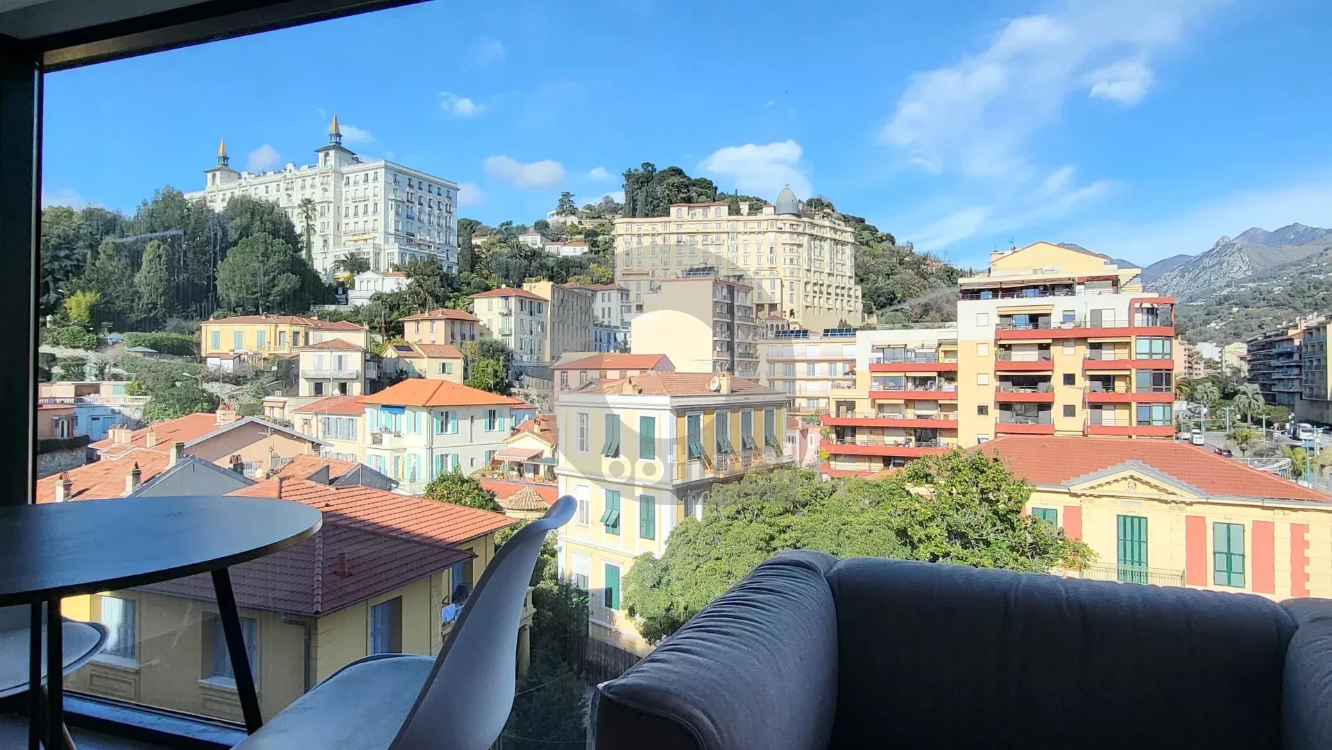 Menton centre - Immeuble neuf - Appartement deux pièces avec terrasse