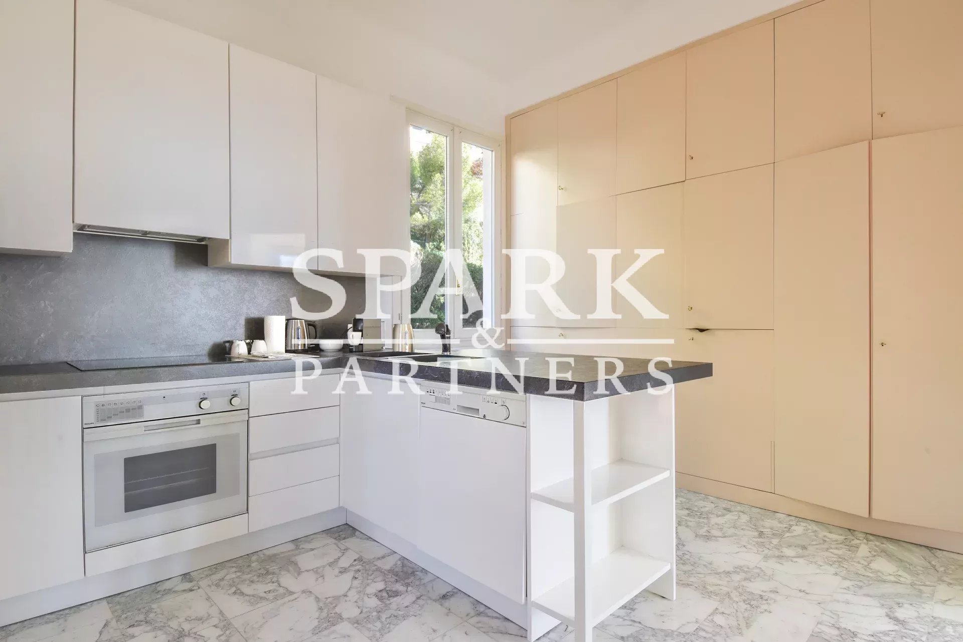 APPARTEMENT VUE MER PANORAMIQUE - RÉSIDENCE AVEC PISCINE
