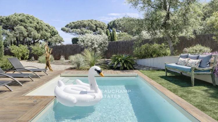 Villa moderne proche de la plage des Salins, dans un domaine privé et sécurisé