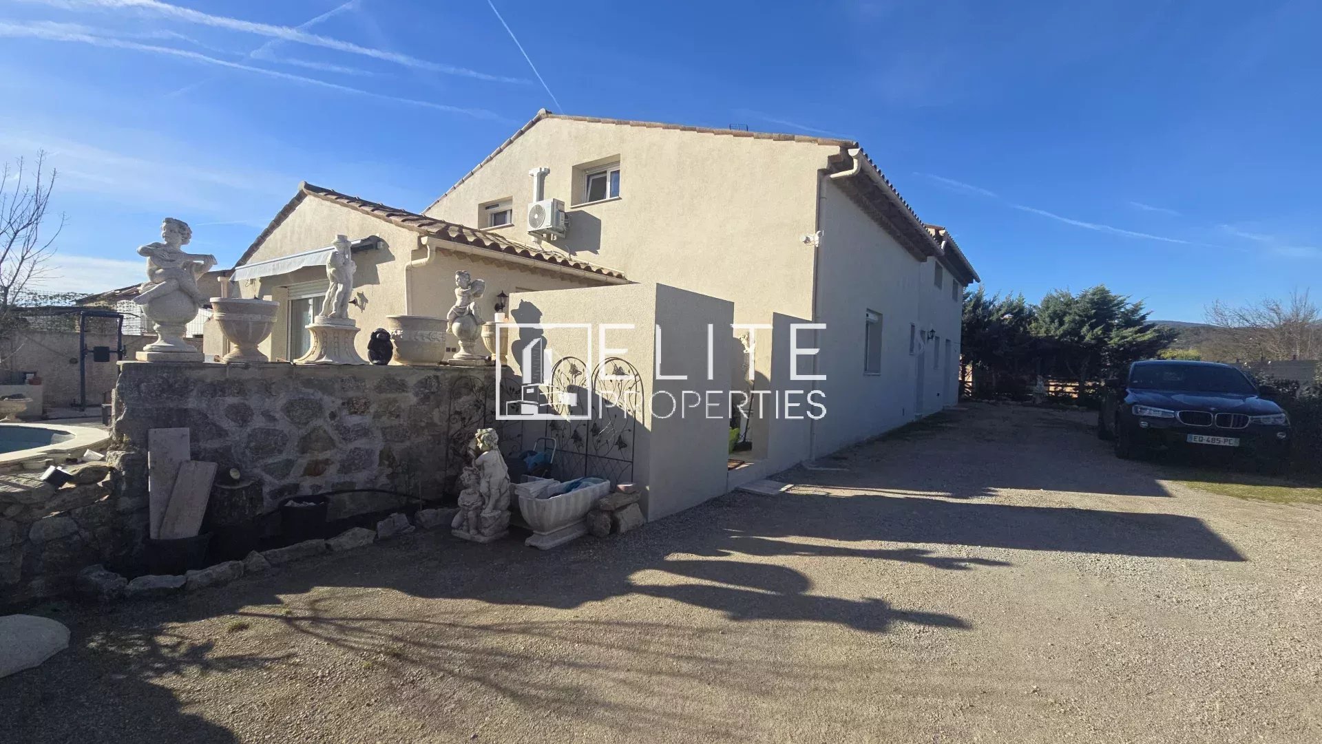 MAISON 280m² TOURRETTES