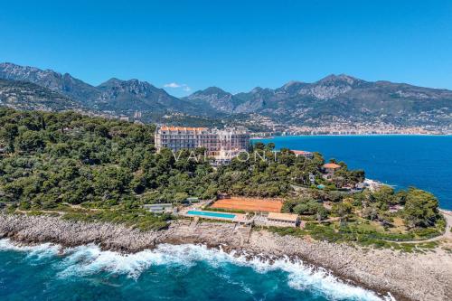 Appartement Belle Époque front de mer proche de Monaco