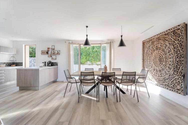 Propriété clé en main vue mer à vendre à Gassin