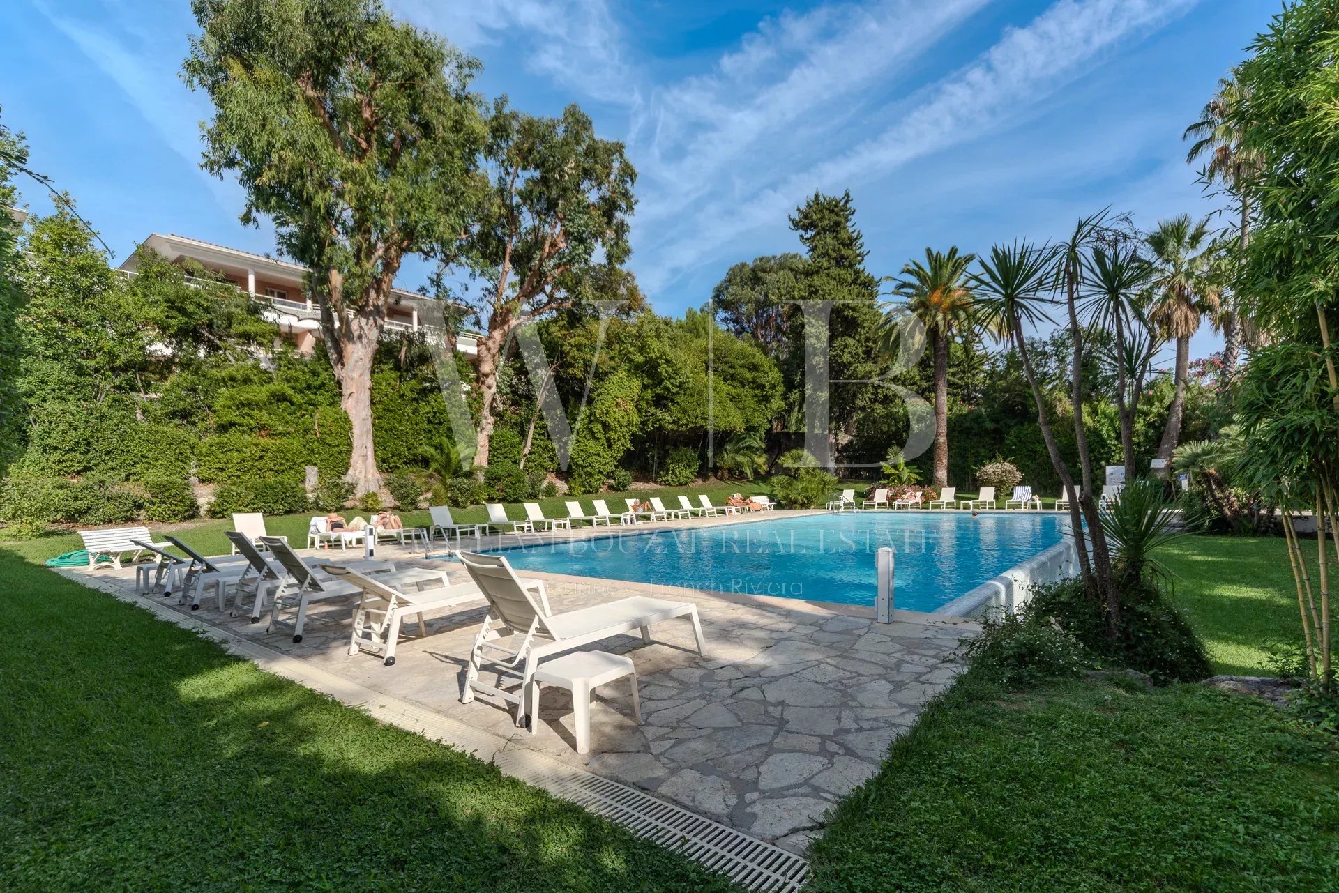 Cannes, le Parc Montrose - 3 pièces au dernier étage bénéficiant d'une vue mer et Estérel