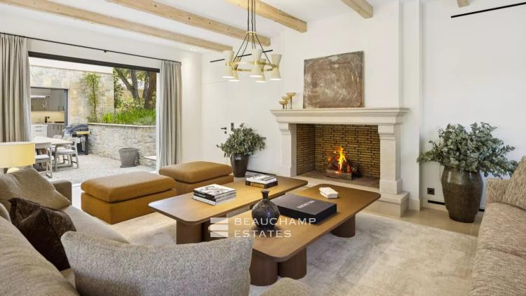 Exclusivité - Domaine fermé de 12 chambres  avec piscine  - Valbonne