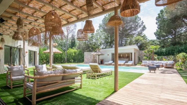 Villa luxueuse esprit balinaise située à Ramatuelle à quelques minutes des plages de Pampelonne