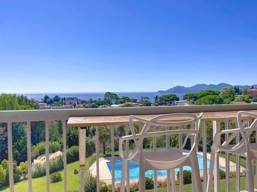CANNES - CROIX DES GARDES - VUE MER