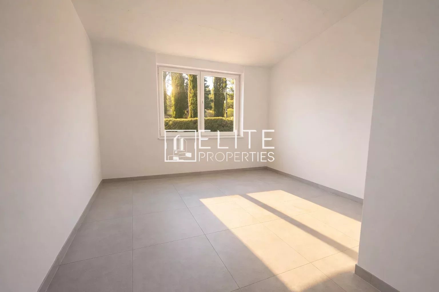 APPARTEMENT 3 PIÈCES DE 66 m²  + PARKING – MOUANS-SARTOUX