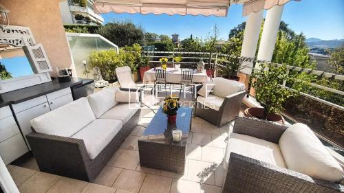 APPARTEMENT 3 PIÈCES 72 m² + GARAGE & CAVE – PISCINE – LE CANNET