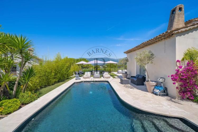 MOUGINS - VILLA RÉNOVÉE - DOMAINE SÉCURISÉ