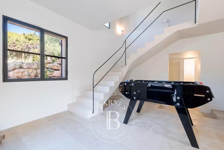 Valbonne, Domaine fermé, calme, 4 chambres, piscine