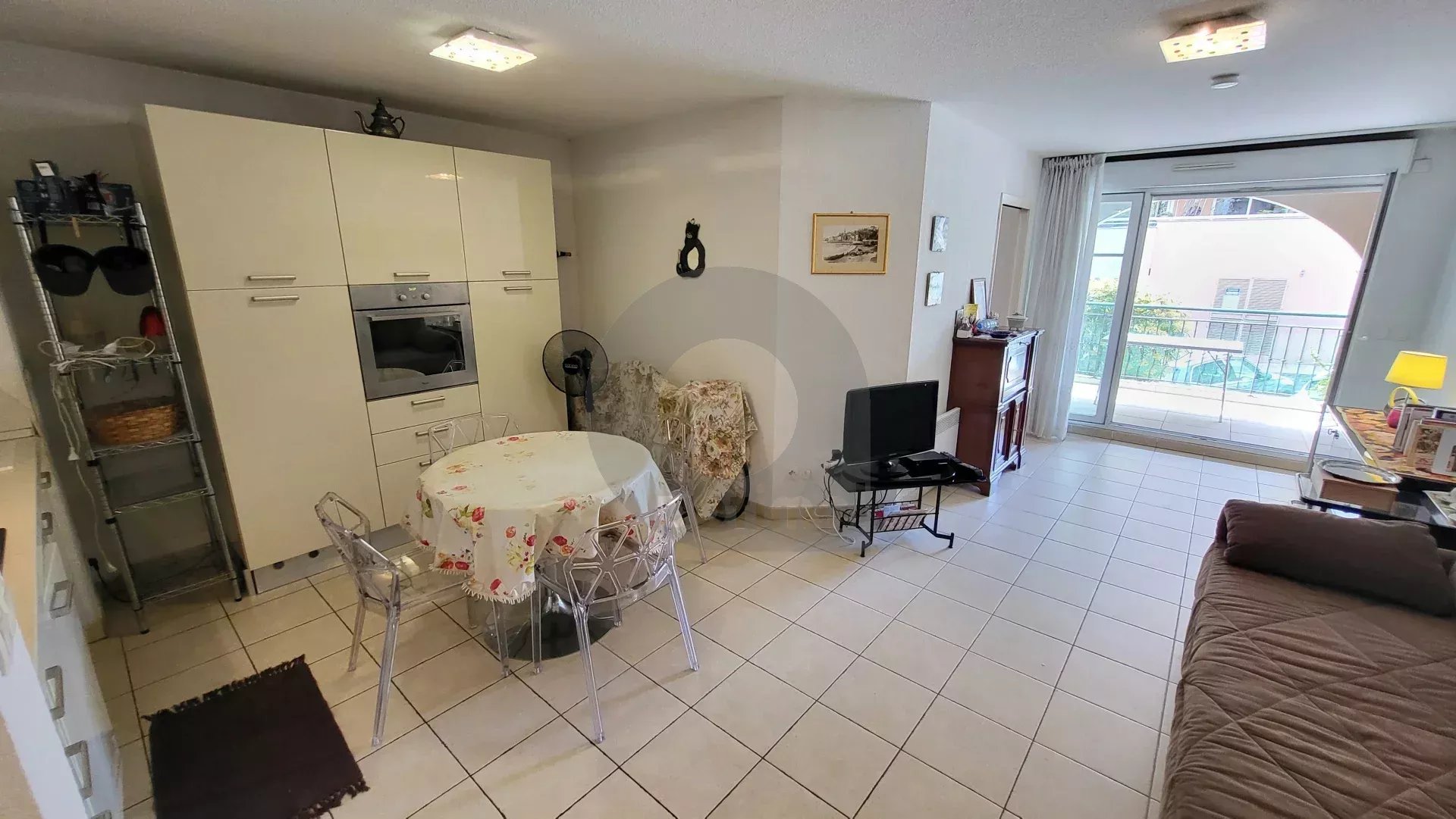 Menton centre ville -  Appartement 2 Pièces - terrasse et parking