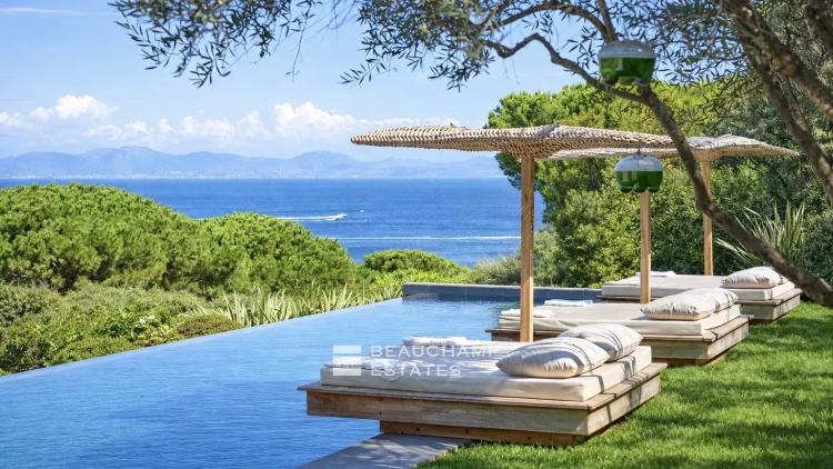Saint-Tropez Les parcs - Propriété prestigieuse avec accès direct à la mer