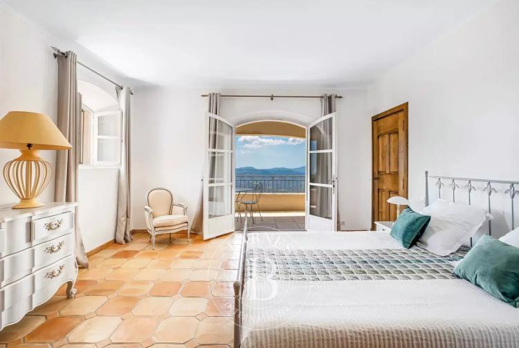 CABRIS - Élégante propriété avec vue imprenable - 6 chambres et un studio