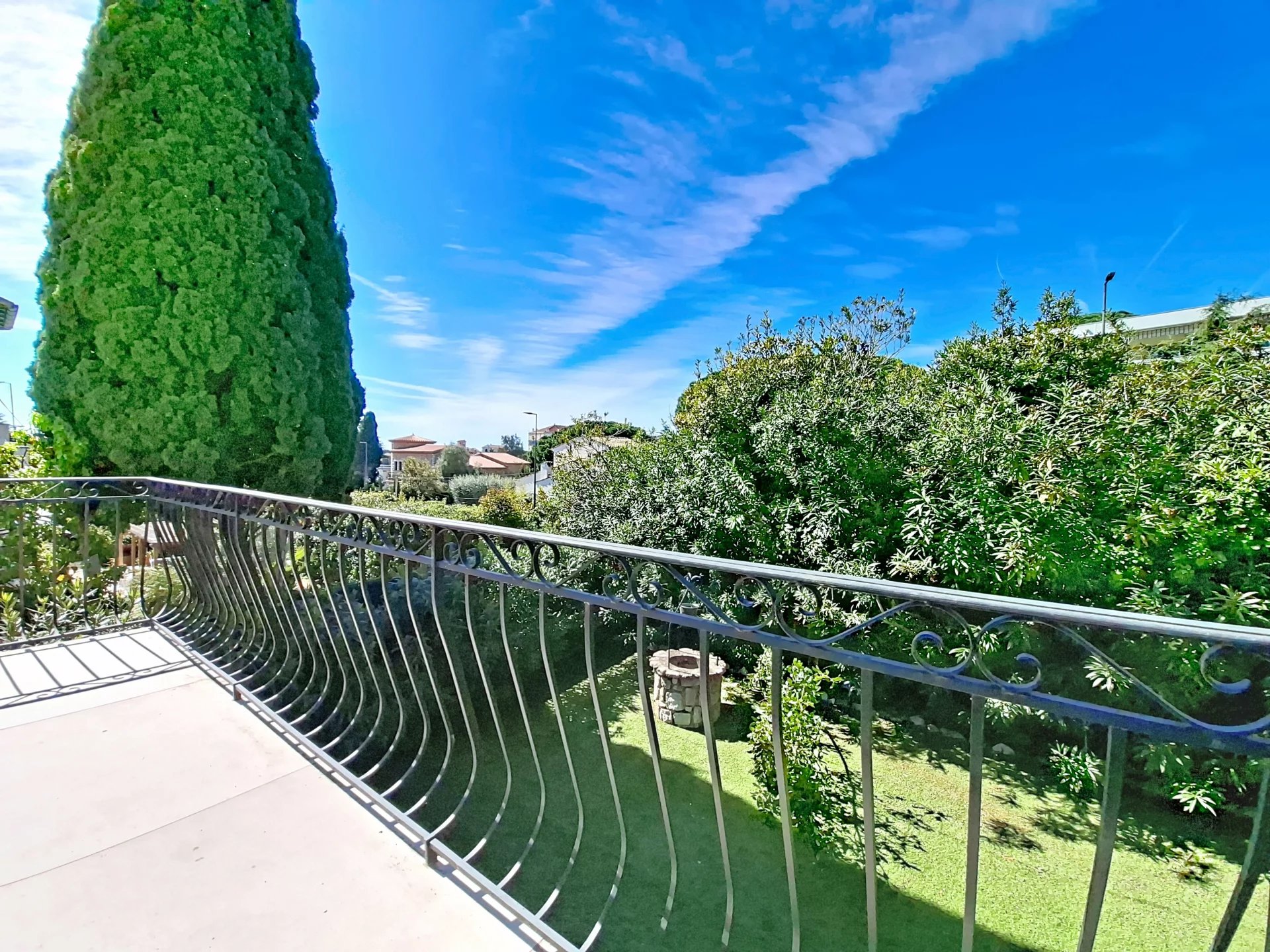 VENTE SUPERBE VILLA RENOVEE - CANNES TASSIGNY