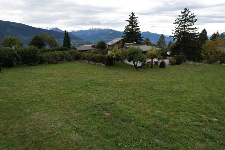 Magnifique terrain constructible dans quartier recherché