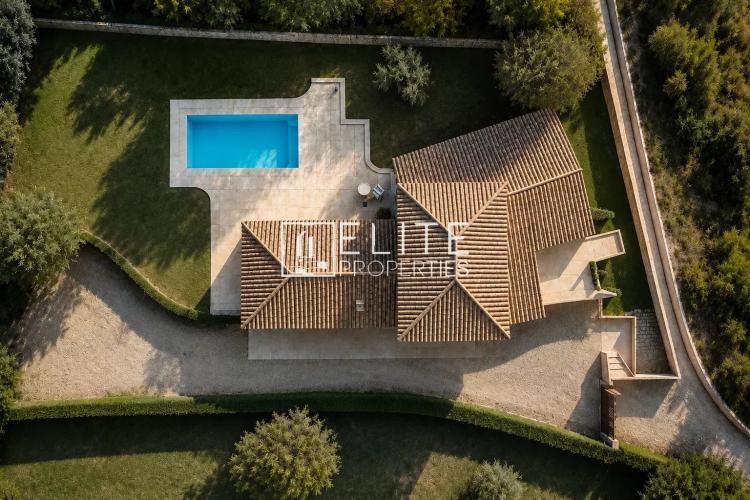 COUP DE COEUR : Villa de maçon + piscine