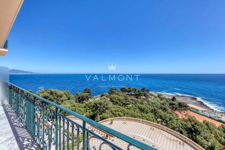 Appartement Belle Époque front de mer proche de Monaco