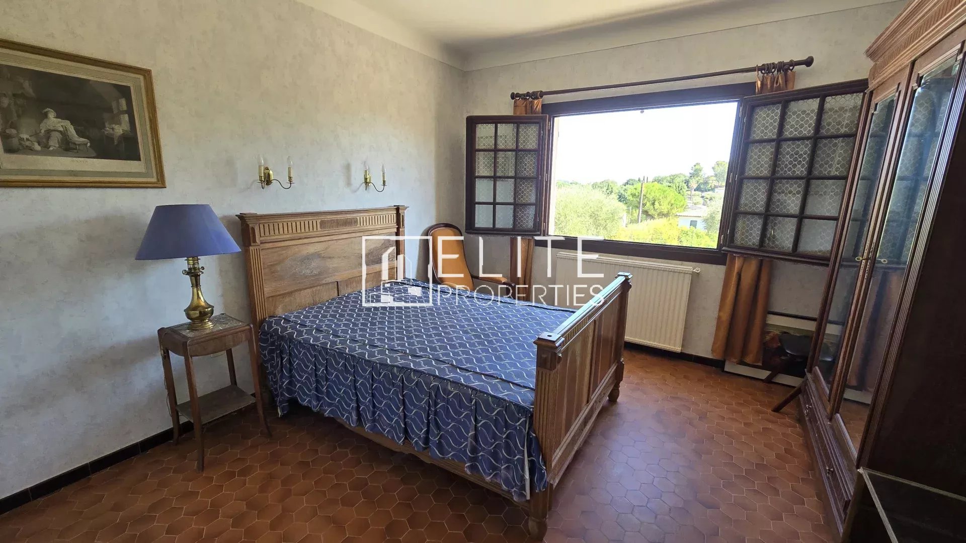 APPARTEMENT 3 PIÈCES EN BAS DE VILLA 104 m² + TERRAIN DE 1000 m² MOUANS-SARTOUX
