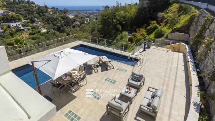 Exclusivité - Villa contemporaine avec vue mer - Mandelieu - la -Napoule