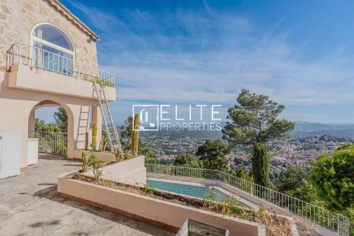 GRASSE - VILLA 221m2 6 pièces