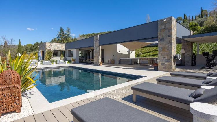 Villa contemporaine de 4 chambres à Mouans-Sartoux avec piscine