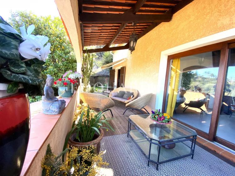 Villa provençale de 350 m² divisée en plusieurs appartements, idéale résidence principale ou investissement locatif