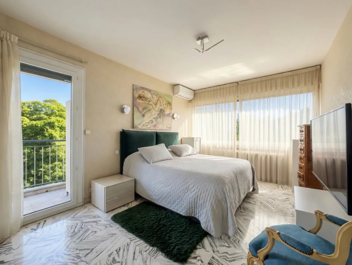 GRAND 3P CANNES OXFORD - TERRASSE D'ANGLE 41 m² SUD - VUE DEGAGEE, DOMINANTE SUR JARDINS