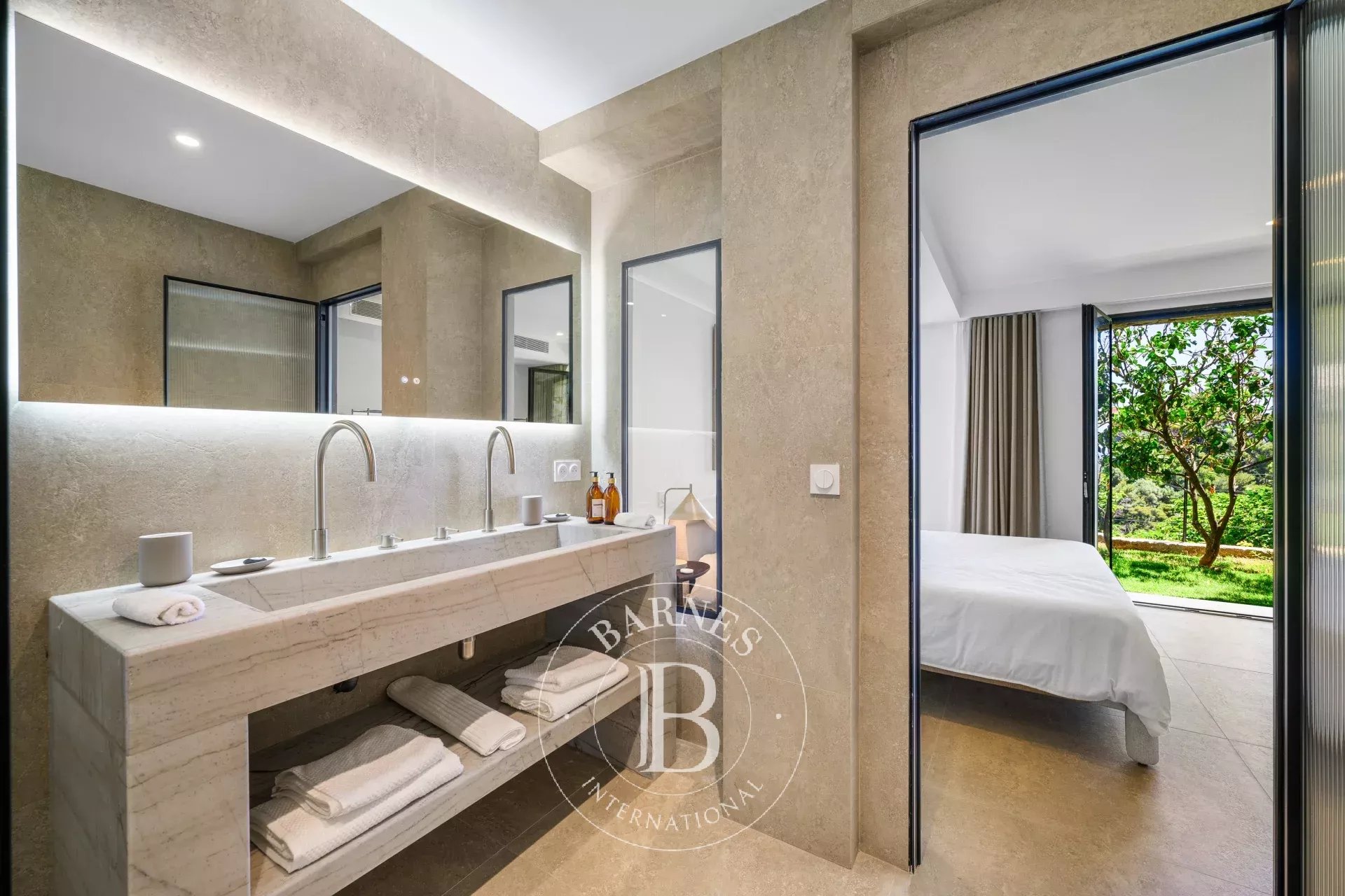 ROQUEBRUNE CAP MARTIN - VILLA CONTEMPORAINE - SECTEUR SERRET - VUE MER PANORAMIQUE