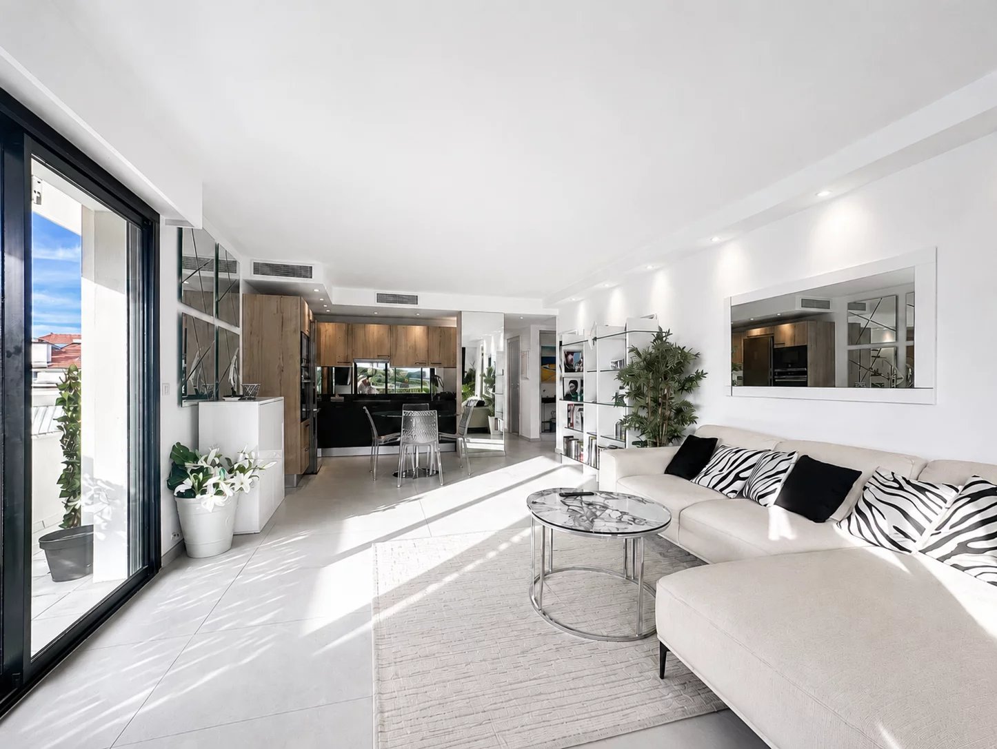 APPARTEMENT T3 AVEC GRANDE TERRASSE D'ANGLE BANANE