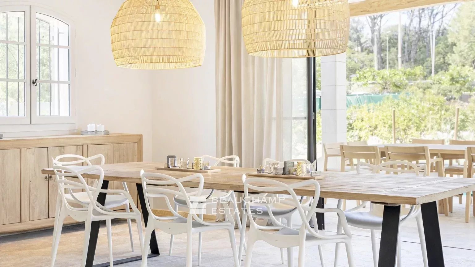 Villa neuve chic à deux pas du centre de Saint-Tropez et de la plage des Canoubiers