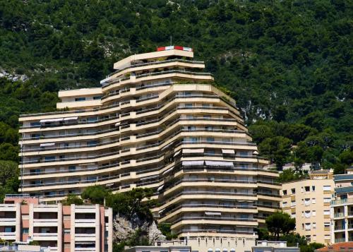 BUREAUX MODULABLES À LOUER – LES LIGURES – JARDIN EXOTIQUE – MONACO