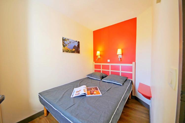 AGAY CAP ESTEREL 2 PIECES ETAGE ET PARKING
