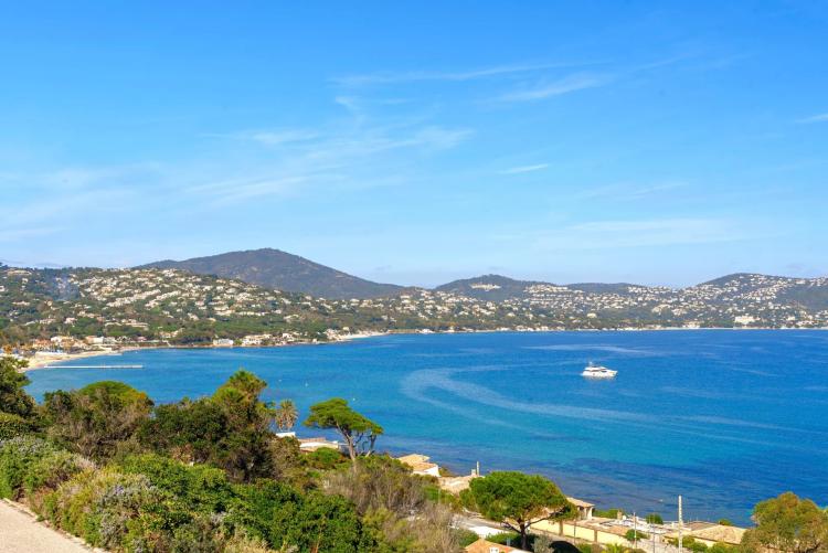 Villa vue mer panoramique à vendre à Sainte-Maxime