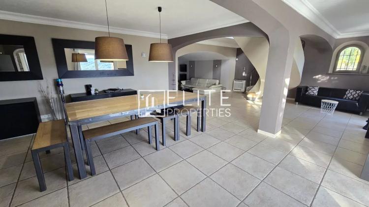 MAISON 6 PIÈCES 218 m² + PISCINE & GARAGE – TANNERON