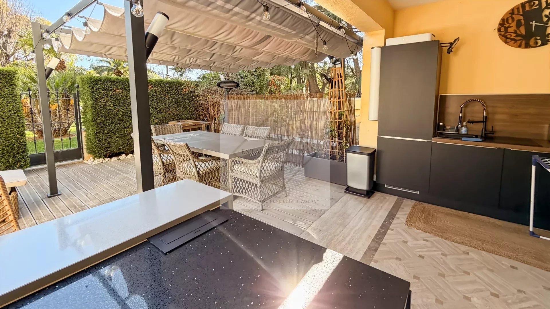Lumière et Charme Belle Époque, Appartement trois pièces CANNES