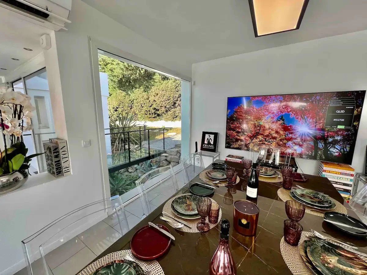 Villa contemporaine 258 m² – Vue mer, piscine, prestations haut de gamme