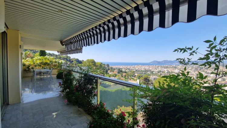 LE CANNET COLLINES - GRAND APPARTEMENT T4 TRAVERSANT - PLEINE VUE MER