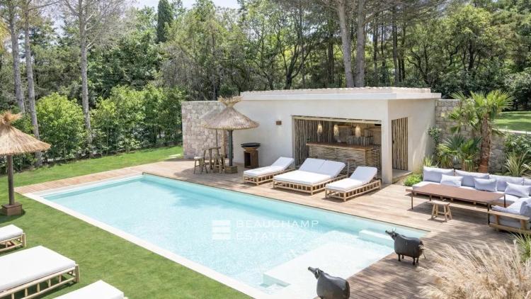 Villa luxueuse esprit balinaise située à Ramatuelle à quelques minutes des plages de Pampelonne