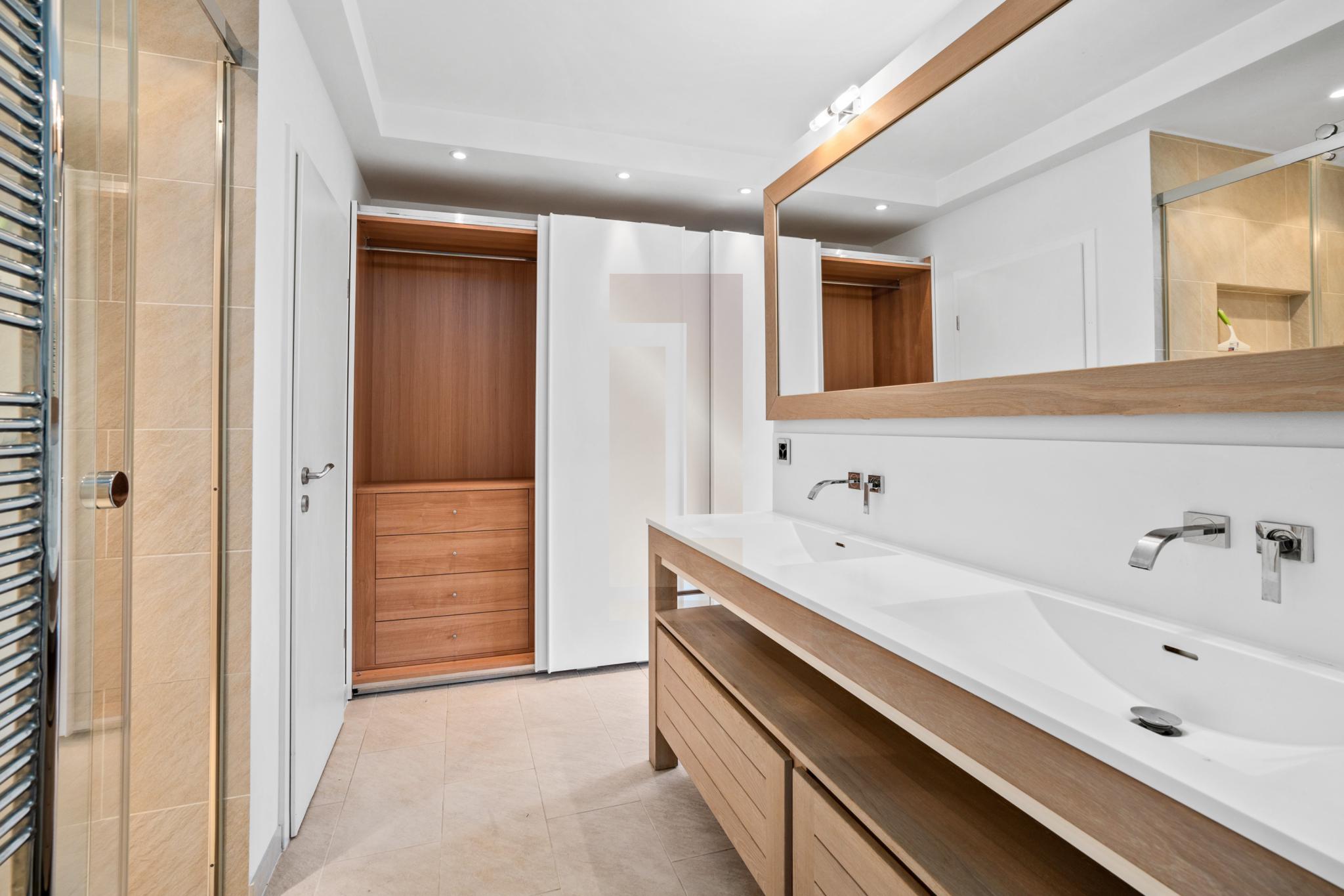 Exceptionnel 6.5 pièces en duplex avec jardin à Champel