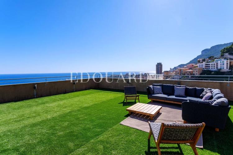Penthouse clefs en main avec magnifique vue mer panoramique et spectaculaire toit terrasse