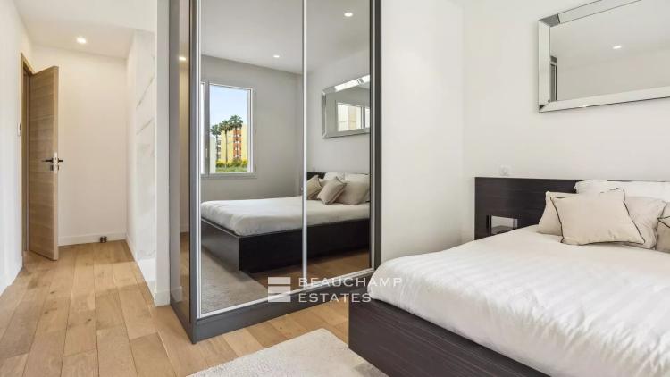 Cannes Croisette - Superbe appartement 3 pièces entièrement rénové