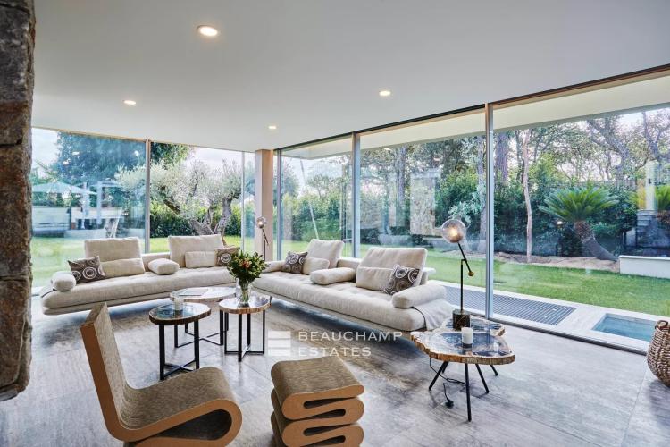 Magnifique villa dans un parc privé à Saint-Tropez