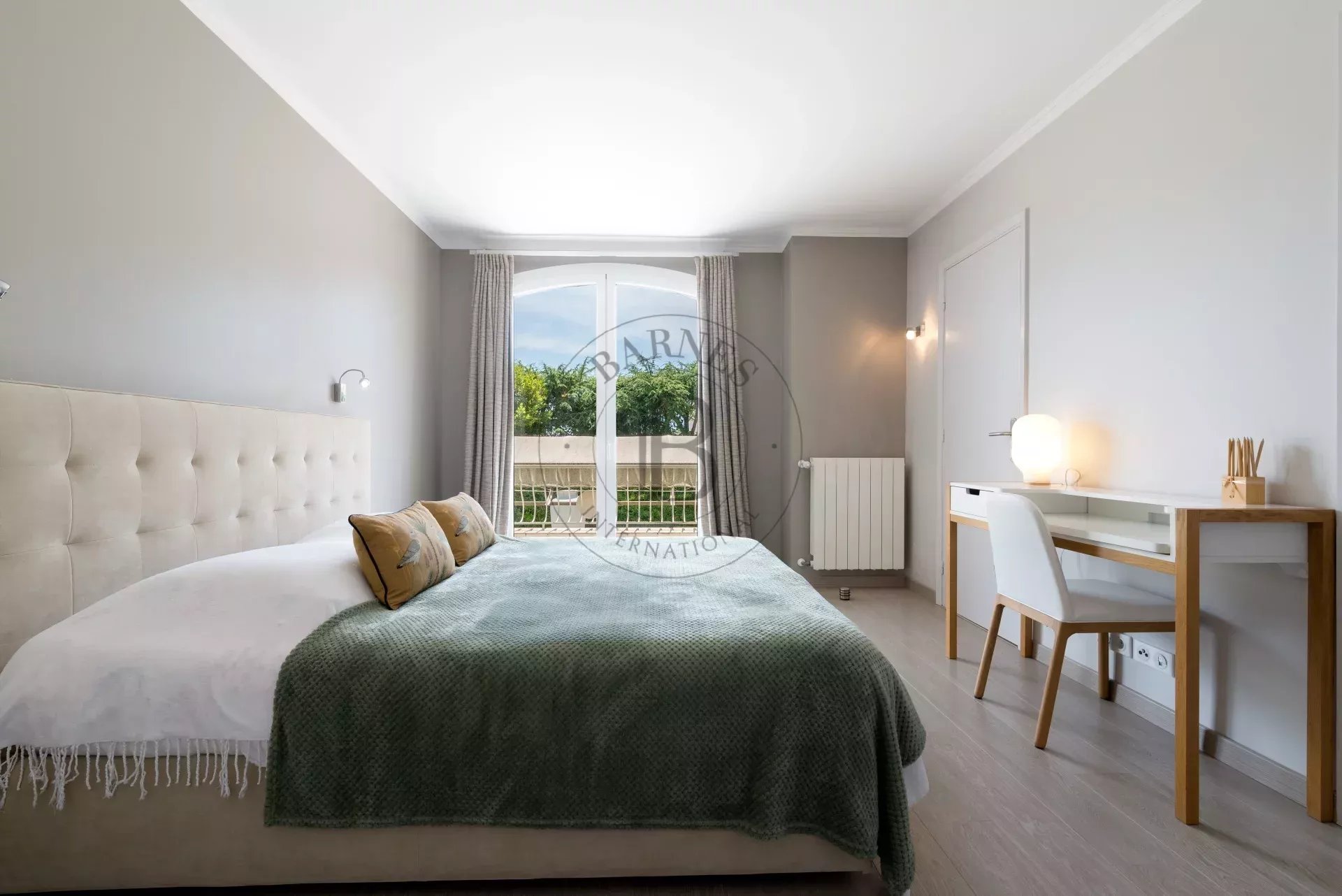 LA ROQUETTE-SUR-SIAGNE – VILLA FAMILIALE RÉNOVÉE – APERÇU MER