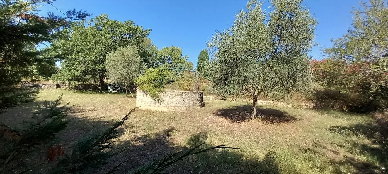 Propriété d’Exception à Vendre – 6 600 m² avec Piscine et 3 Bâtiments