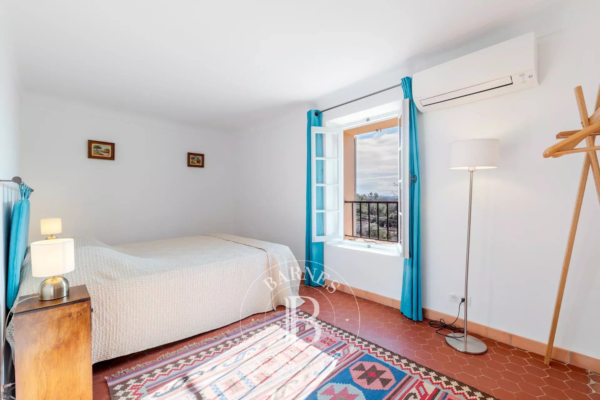 Peymeinade - Maison en pierre à pieds des commerces - 3 chambres