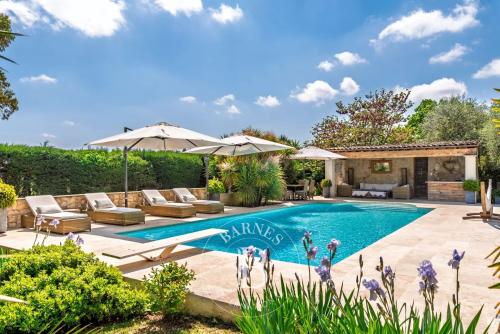 Roquefort-les-Pins, au calme absolu, 4 chambres, studio indépendant et piscine